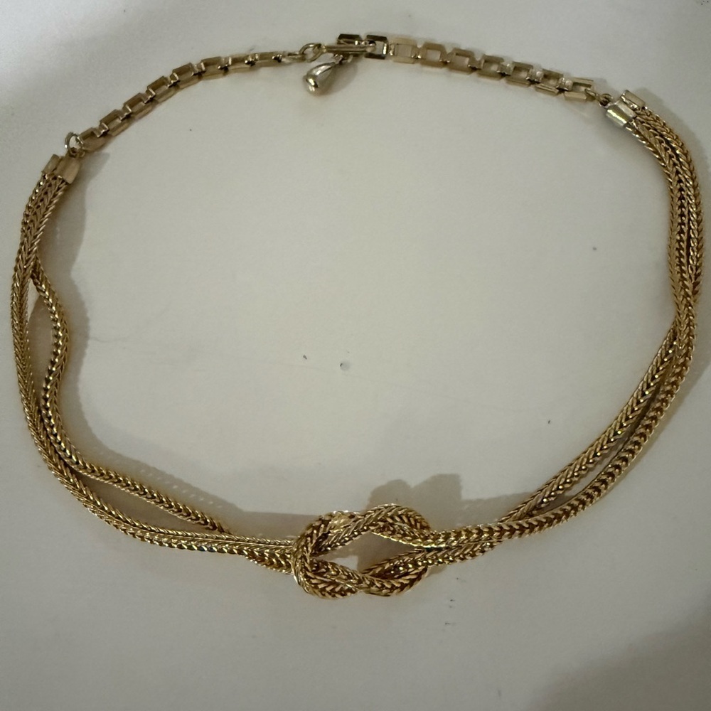Designer Inspired Gold Tone Hercules Knot Collar Choker Necklace - Picture 7 of 7